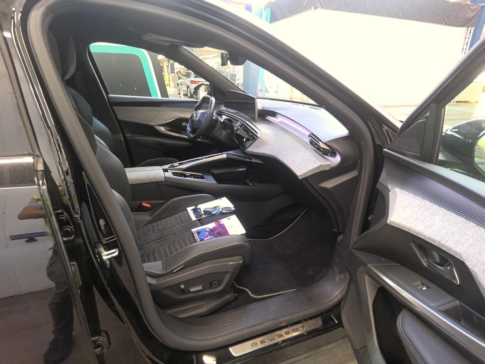 Peugeot 3008 Hybrid 136 e-DCS6 GT 2025