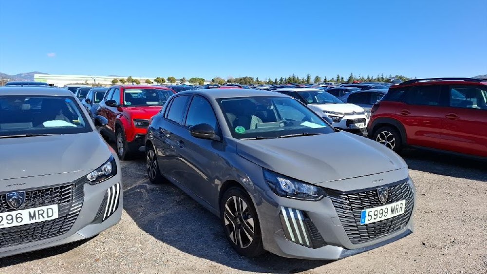 Foto Peugeot 208 8