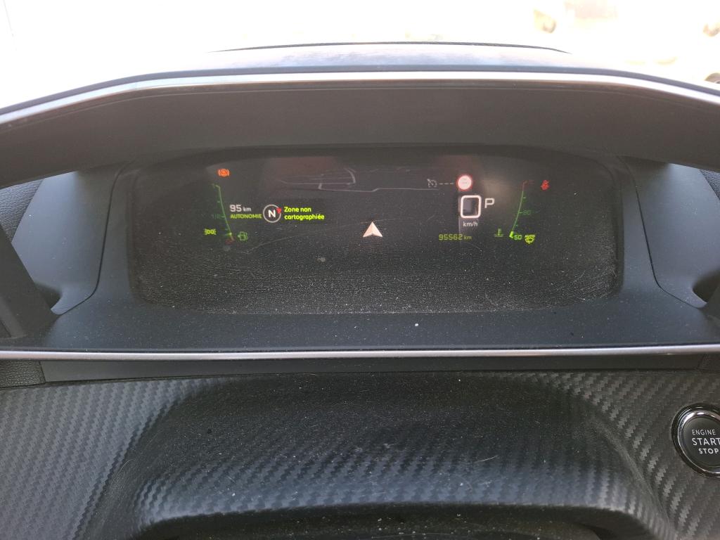 Peugeot 2008 PureTech 130 S&S EAT8 Allure Business 2021
