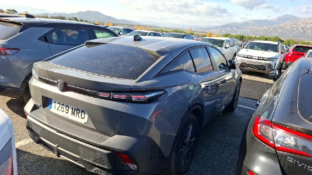 Foto Peugeot 408 5