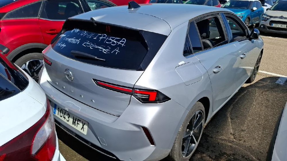 Foto Opel Astra 9