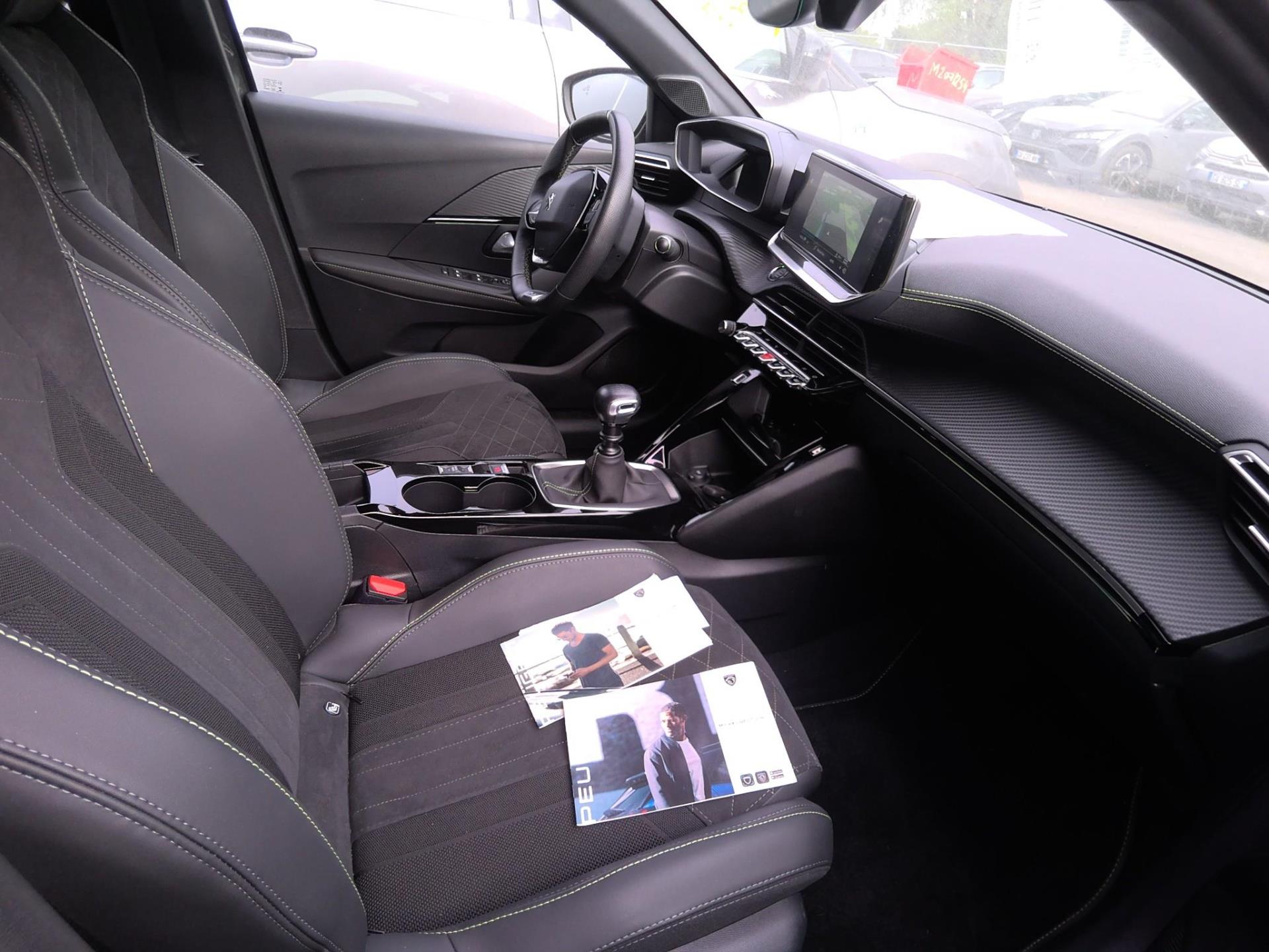Peugeot 208 BlueHDi 100 S&S BVM6 GT Pack 2022