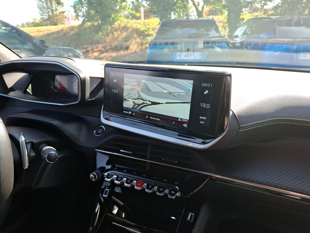 Peugeot 2008 PureTech 130 S&S EAT8 GT 2022
