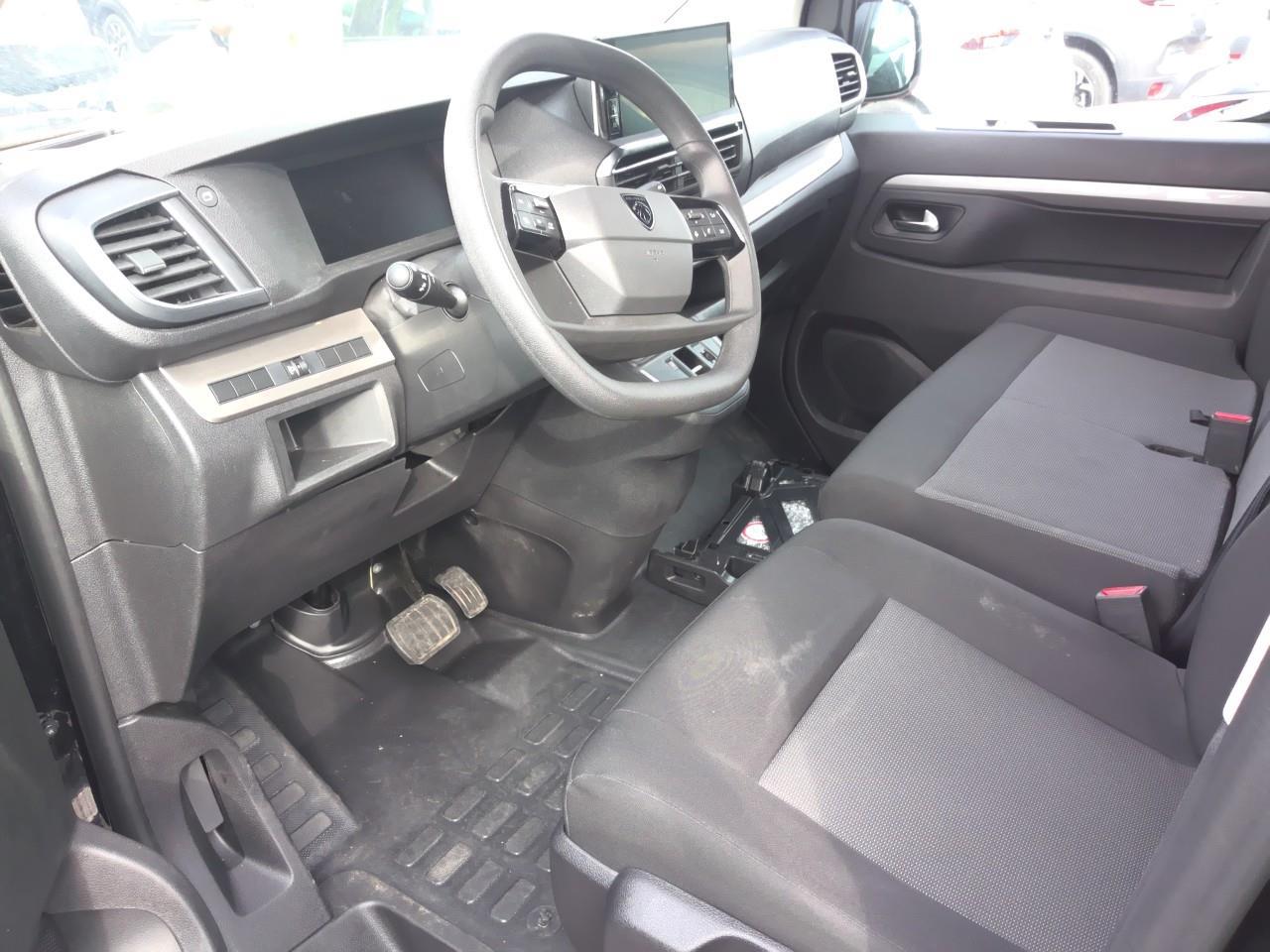 Foto Peugeot TRAVELLER 6
