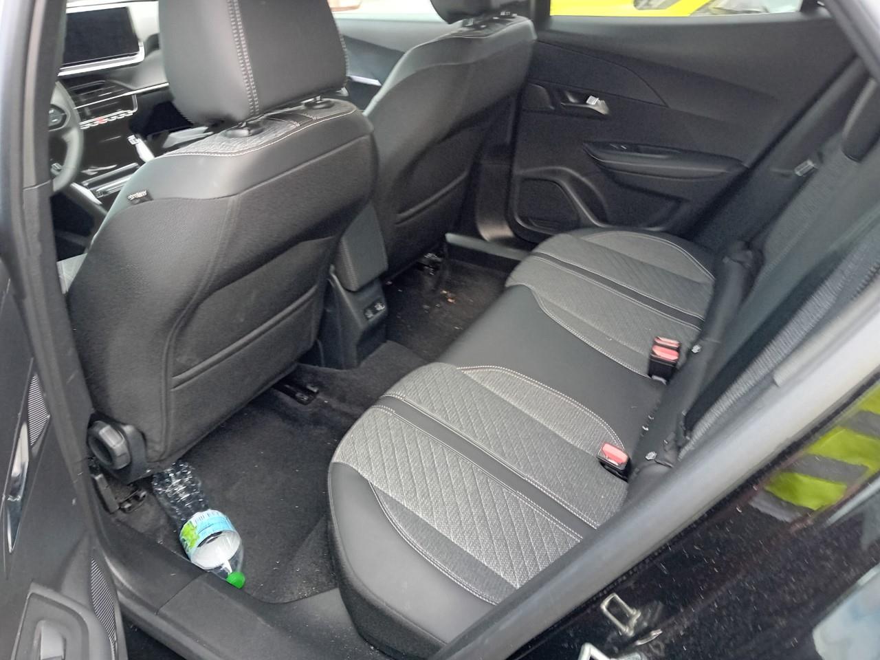 Foto Peugeot 2008 10