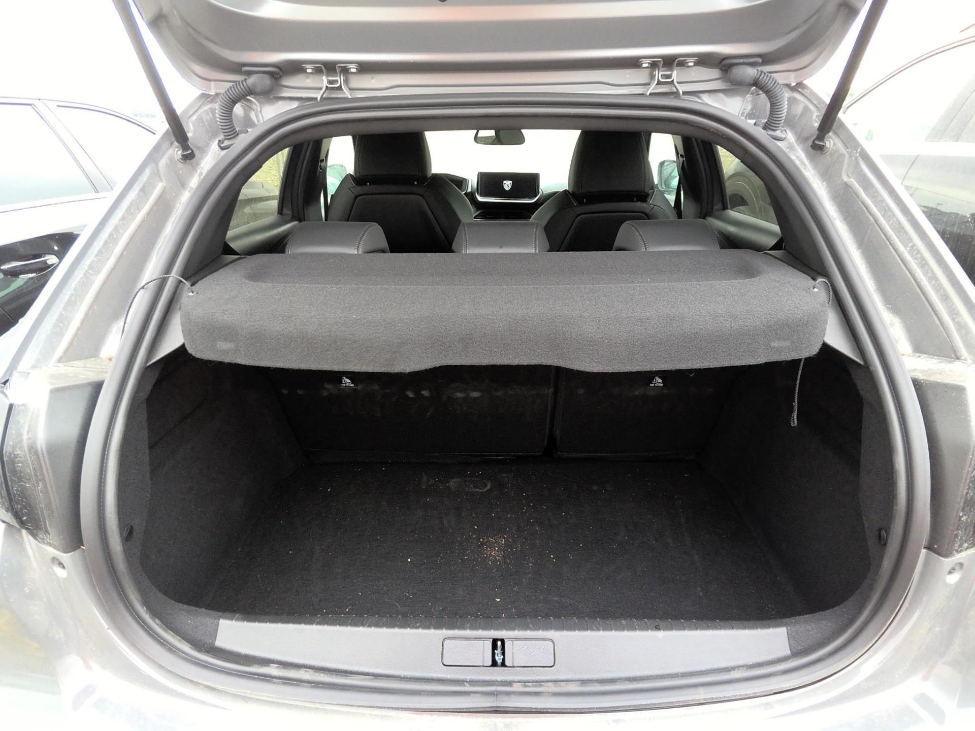 Peugeot 208 Hybrid 145 e-DCS6 GT 2025