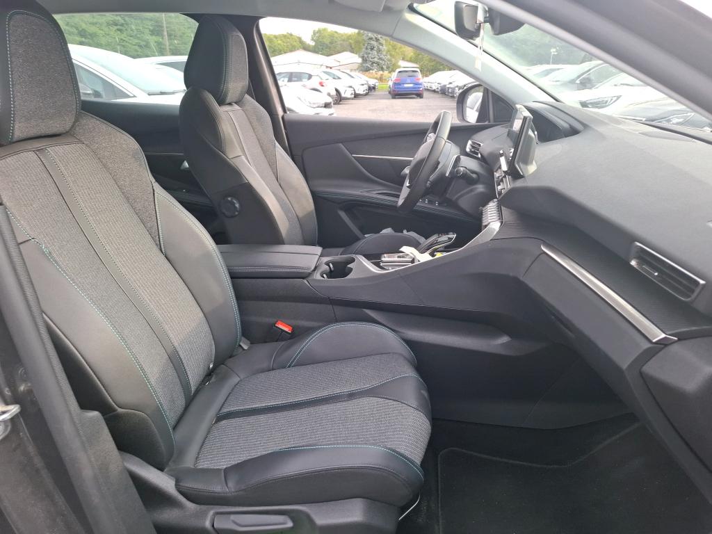 Peugeot 3008 Hybrid 225 e-EAT8 Active Pack 2022