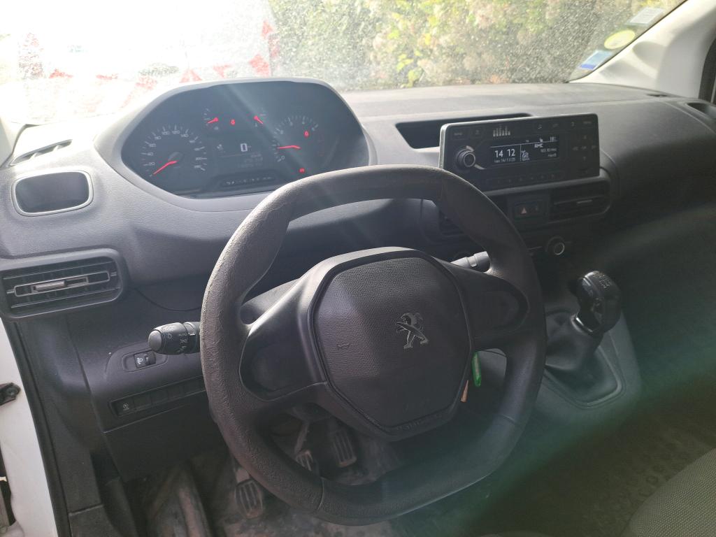 Peugeot PARTNER FOURGON STANDARD 650 KG BLUEHDI 100 S&S BVM5 PREMIUM 2019