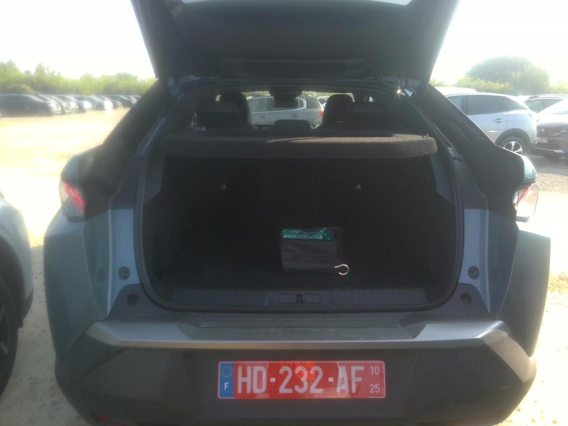 Peugeot 3008 Hybrid 145 e-DCS6 GT 2025