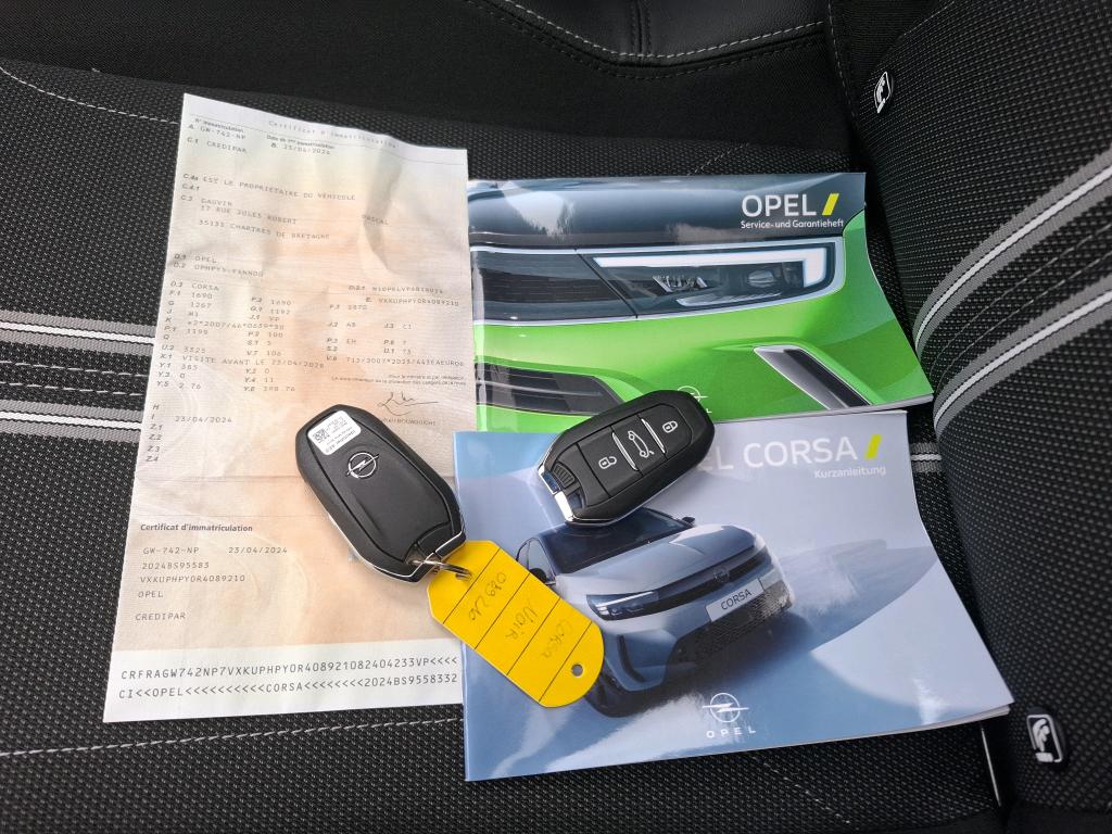 Opel Corsa 1.2 Turbo Hybrid 136 ch e-DCT6 GS 2024