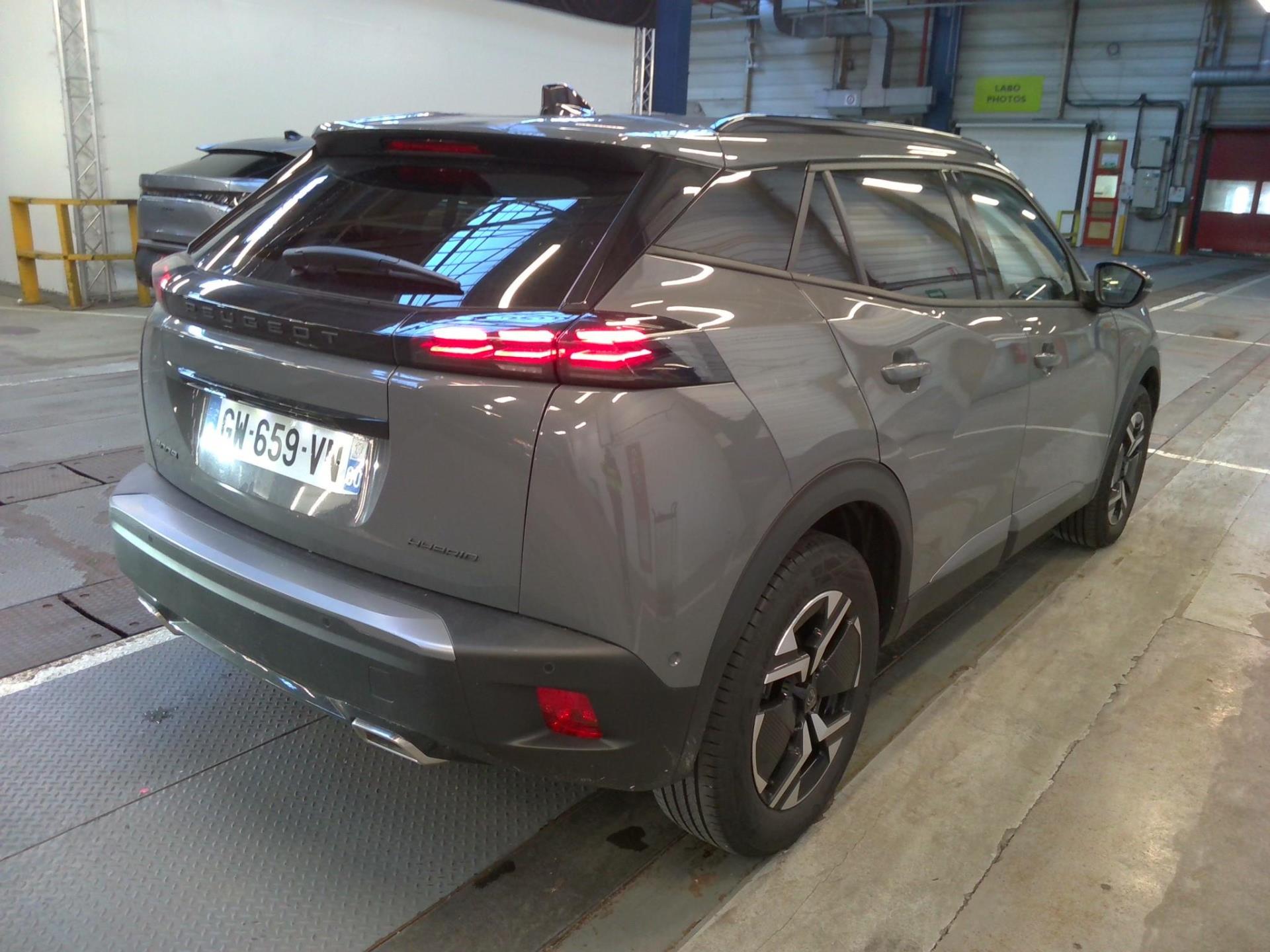 Peugeot 2008 Hybrid 136 e-DCS6 Allure 2024