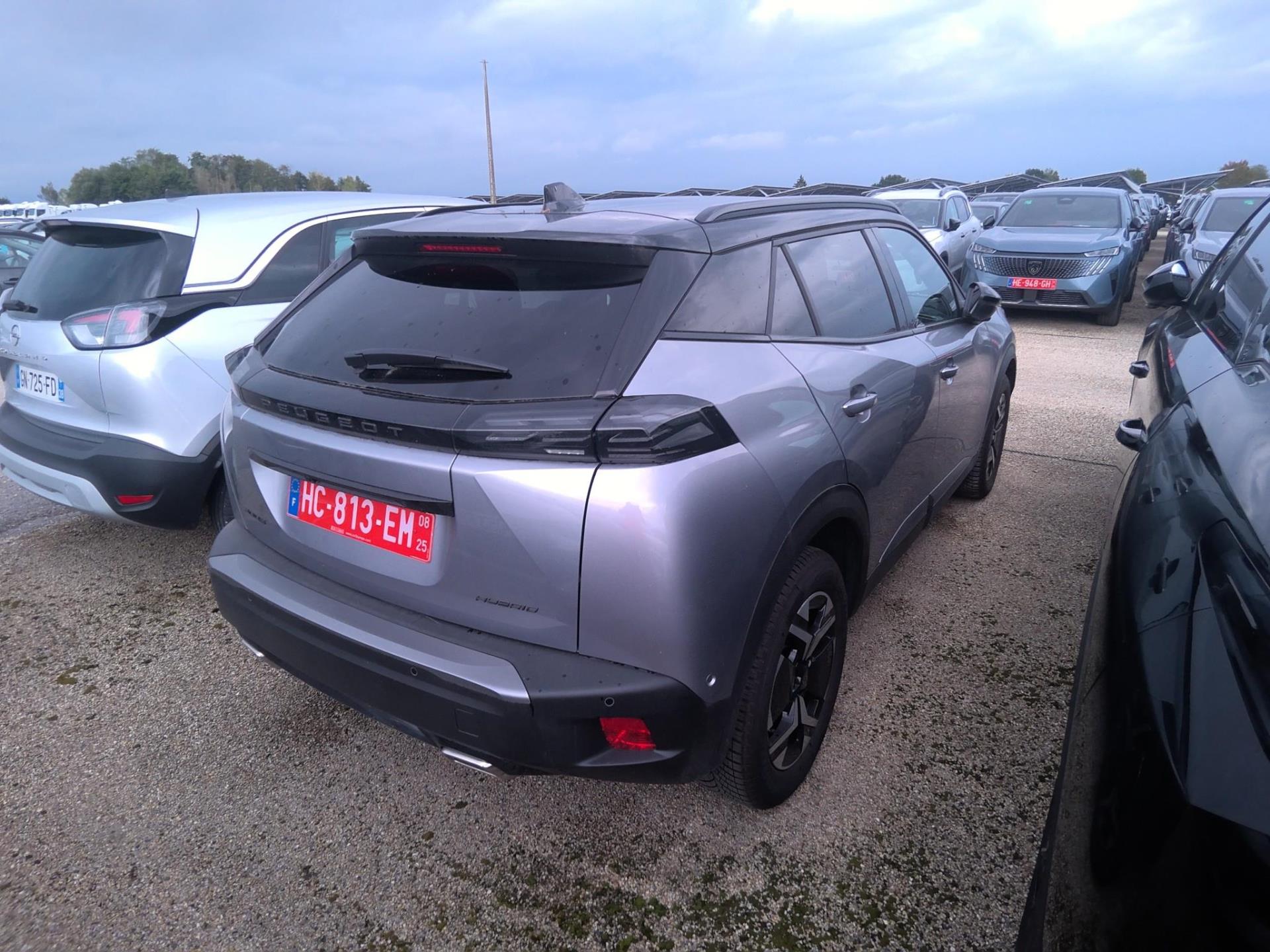 Peugeot 2008 Hybrid 136 e-DCS6 GT 2025