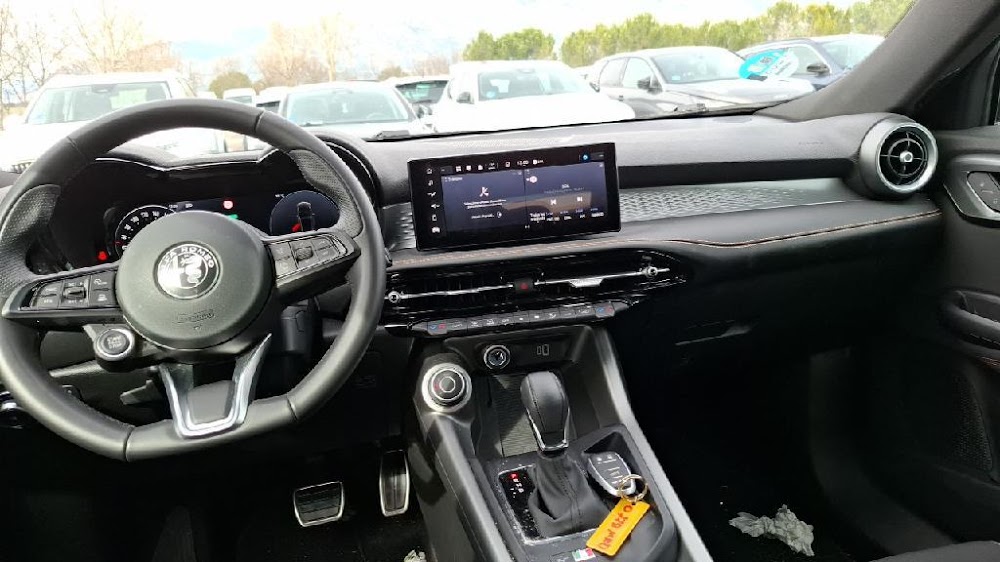 Foto Alfa Romeo Tonale 12