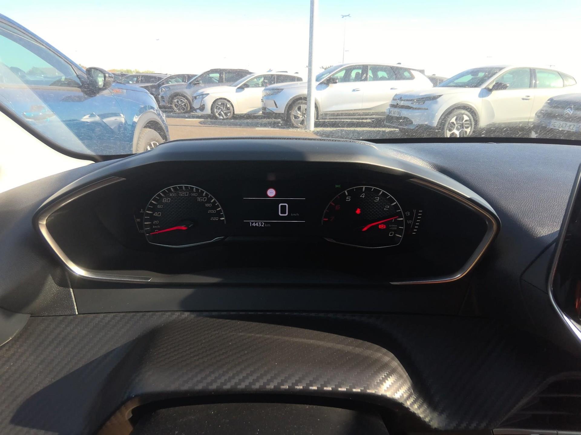 Peugeot 208 100 S&S BVM6 Style 2025