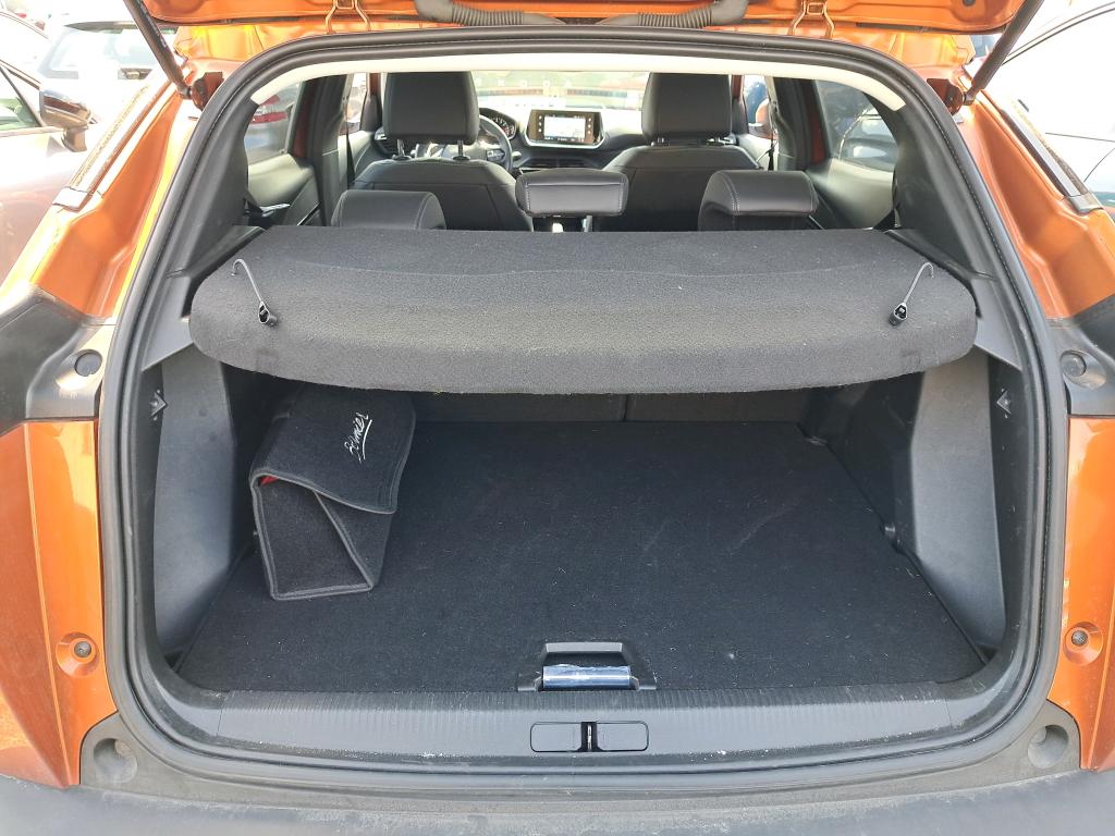 Peugeot 2008 BlueHDi 130 S&S EAT8 Allure 2021