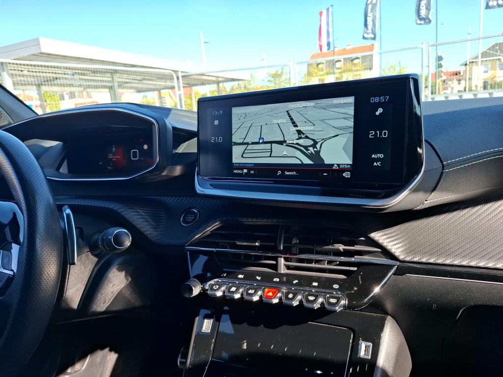 Peugeot 2008 PureTech 130 S&S EAT8 GT 2022