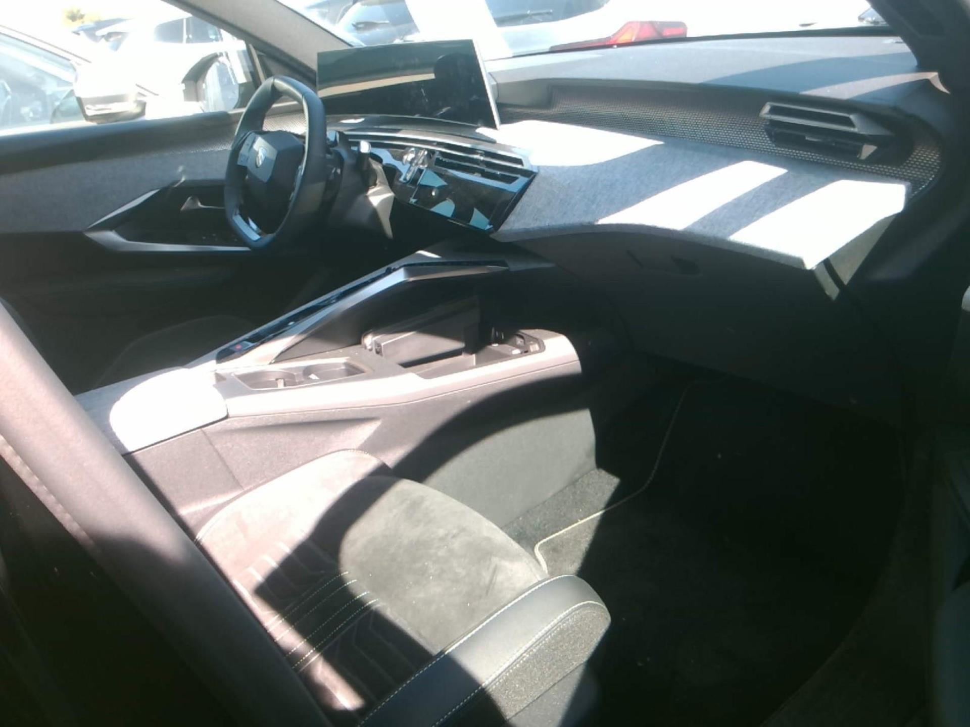 Peugeot 3008 Hybrid 145 e-DCS6 GT 2026