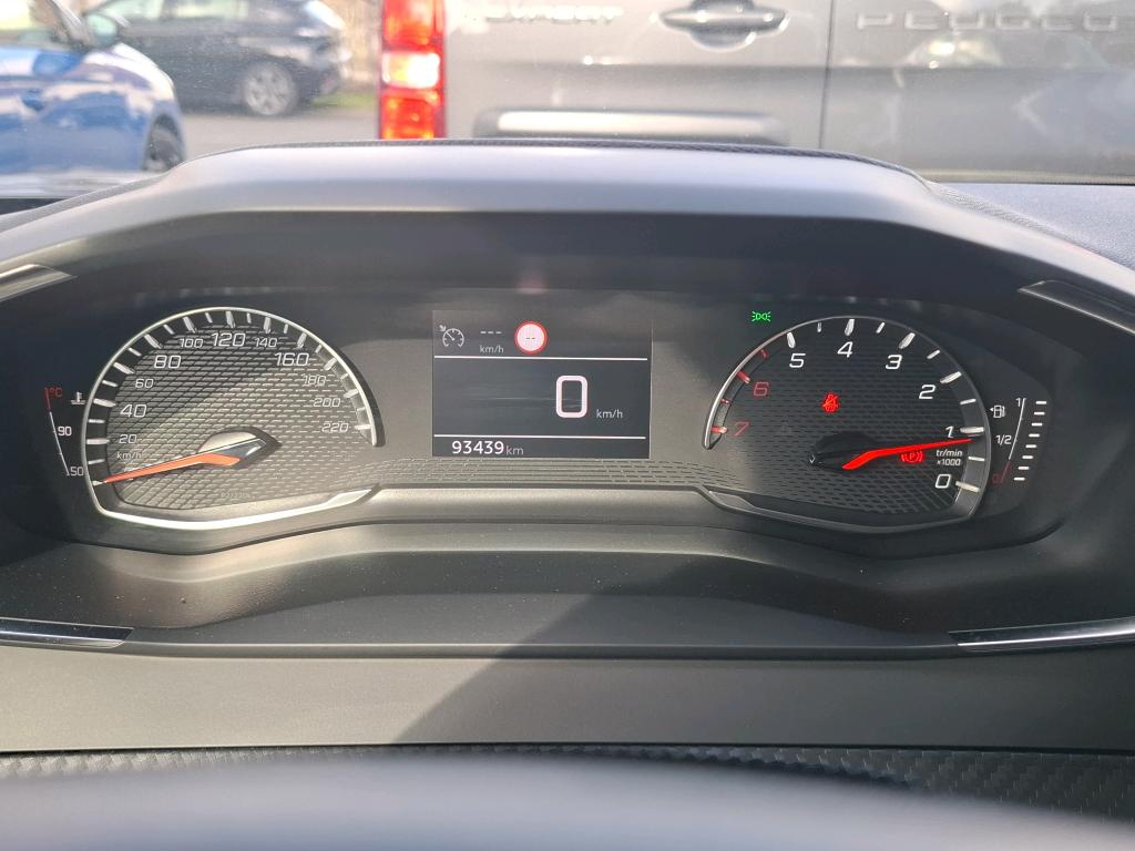 Peugeot 2008 BlueHDi 110 S&S BVM6 Active Pack 2022