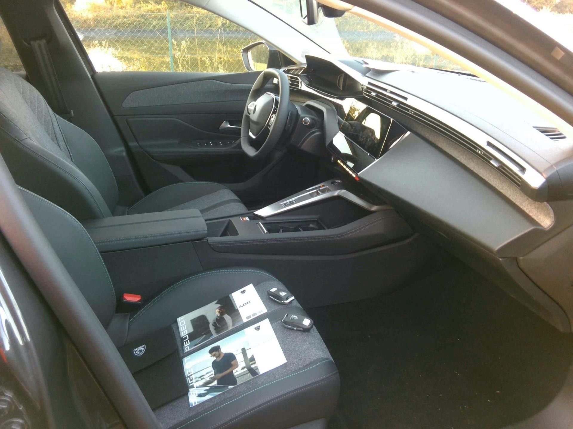 Peugeot 408 PHEV 225 e-EAT8 Allure Pack 2023