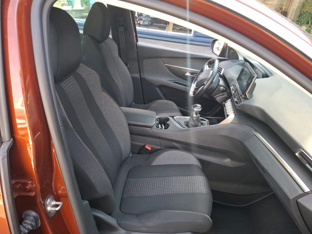 Peugeot 5008 BlueHDi 130ch S&S BVM6 Active Pack 2022