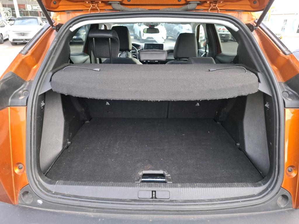 Peugeot 2008 PureTech 130 S&S EAT8 Allure Business 2021