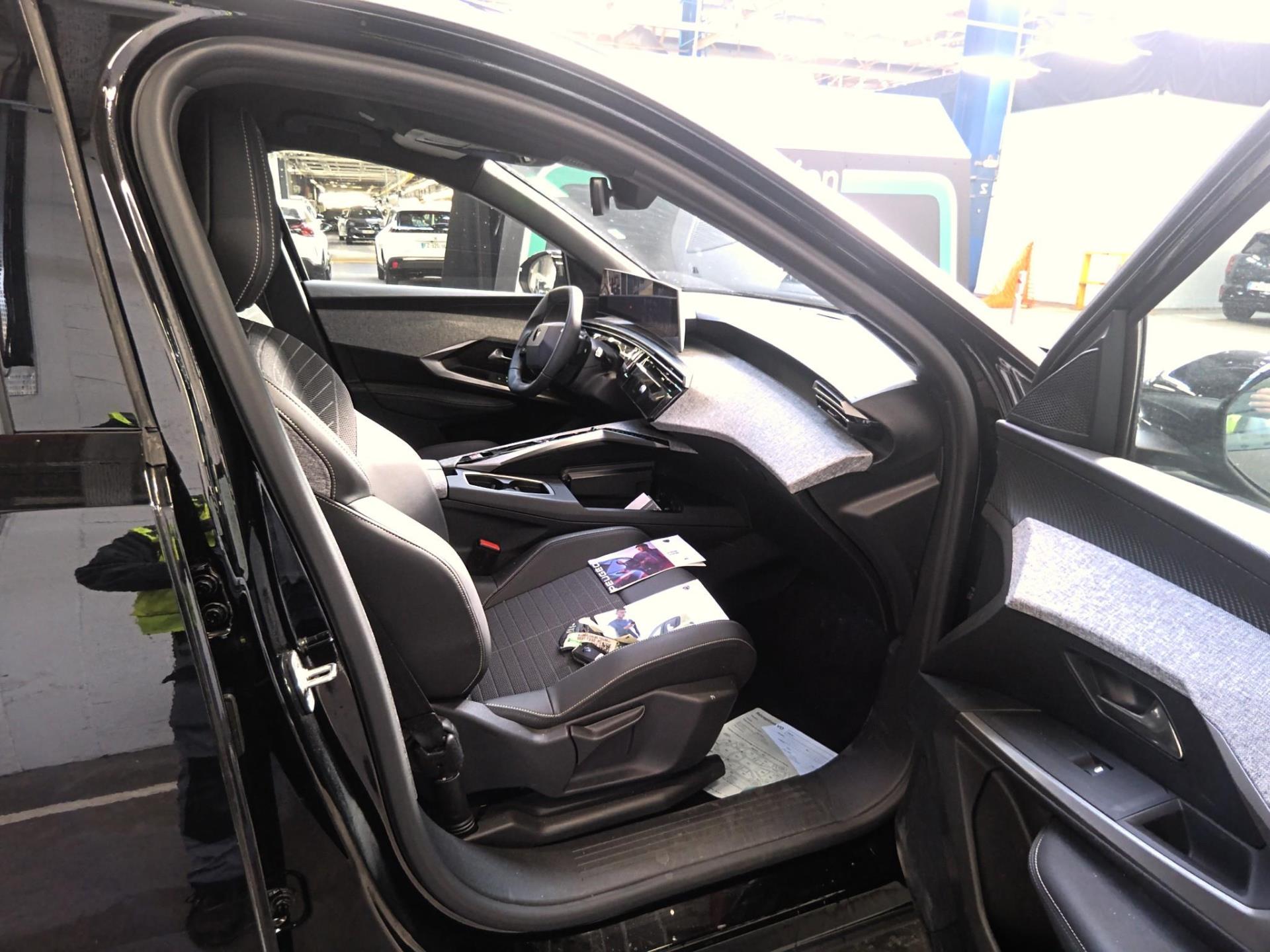 Peugeot 3008 Hybrid 136 e-DCS6 Allure 2024