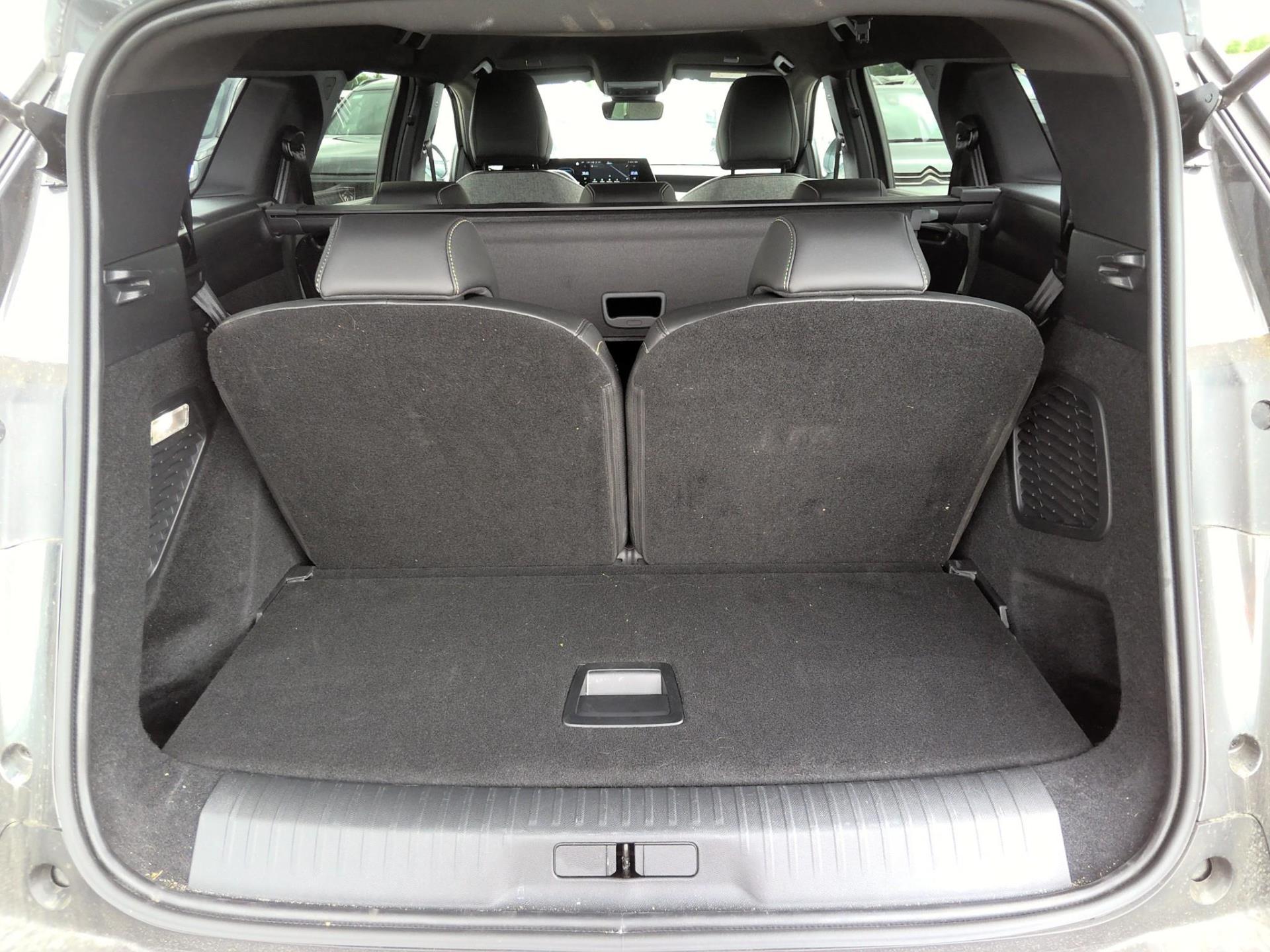 Peugeot 5008 Hybrid 136 e-DCS6 Allure 2025