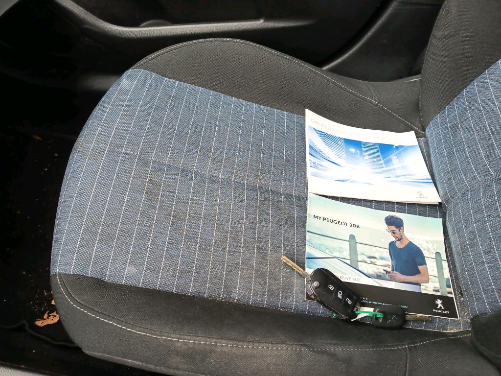 Peugeot 208 PURETECH 75 S&S BVM5 PREMIUM PACK 2021