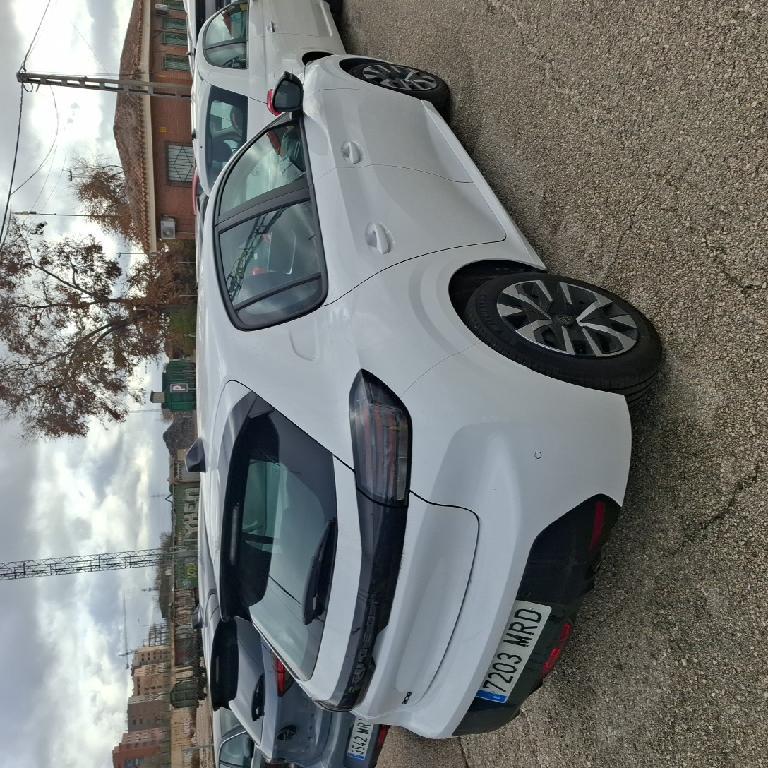 Foto Peugeot 208 5