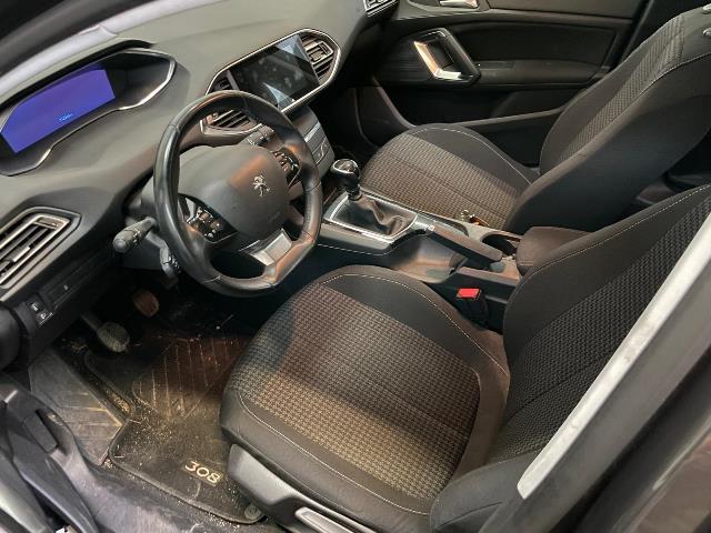 Foto Peugeot 308 8