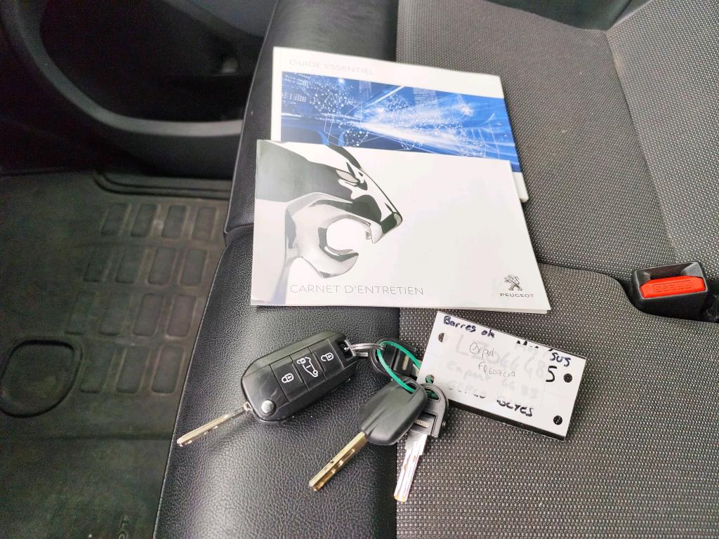 Peugeot EXPERT FGN TOLE STANDARD 2.0 BLUEHDI 120 S&S BVM6 ASPHALT 2020