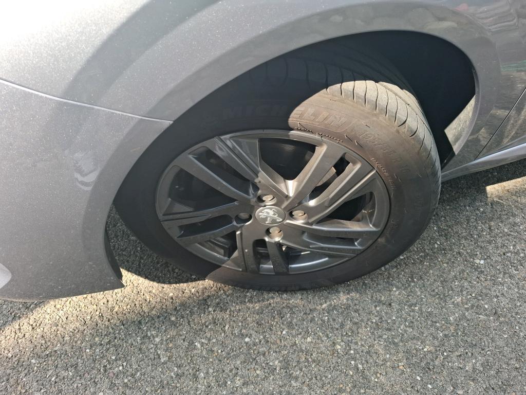 Peugeot 208 PureTech 100 S&S EAT8 Style 2022