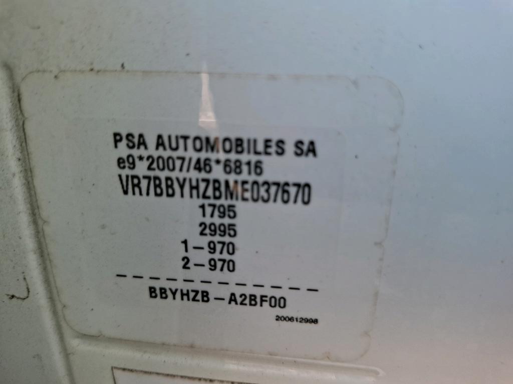 Citroen C4 SOCIETE BLUEHDI 130 S&S EAT8 FEEL NAV BUSINESS R 2021