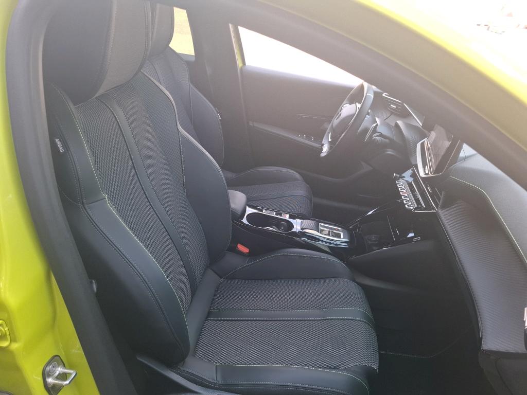 Peugeot 208 Hybrid 145 ch e-DCS6 GT 2025