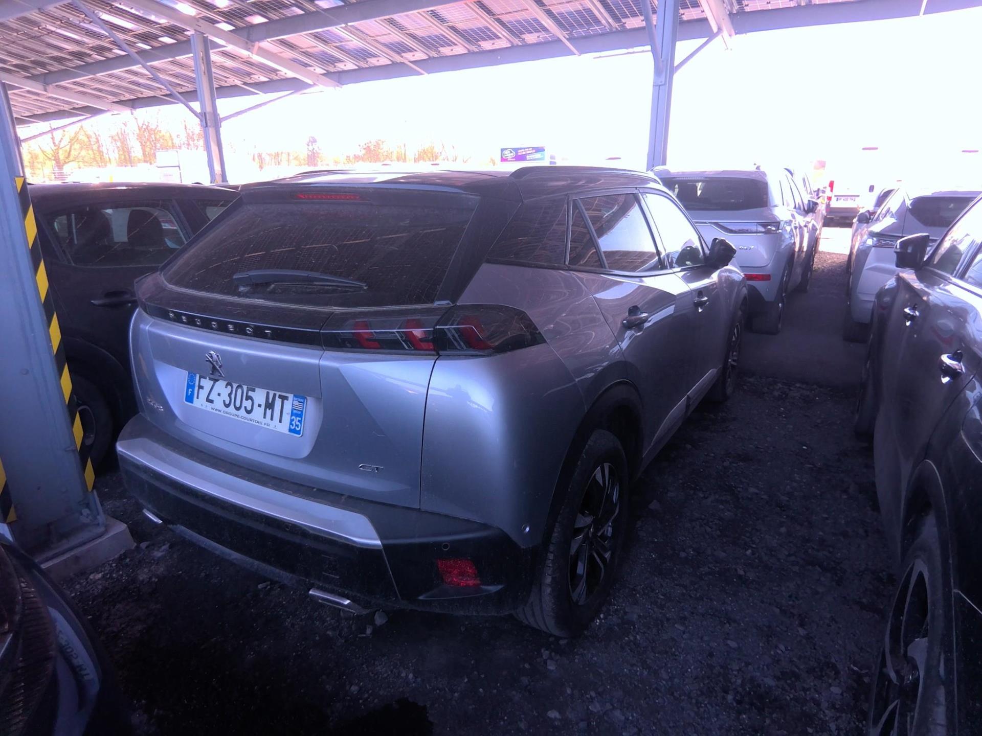 Peugeot 2008 PureTech 130 S&S EAT8 GT 2021