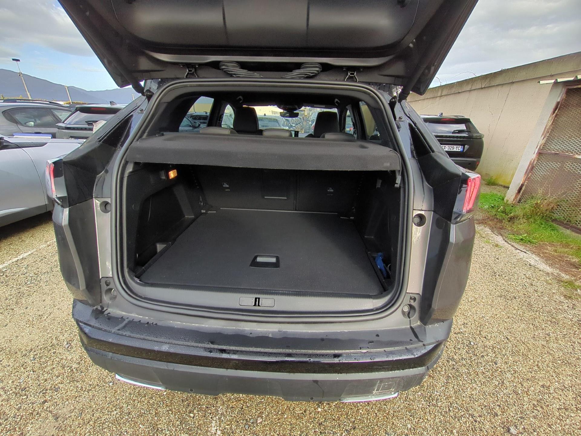 Peugeot 3008 Hybrid 136 e-DCS6 GT 2024