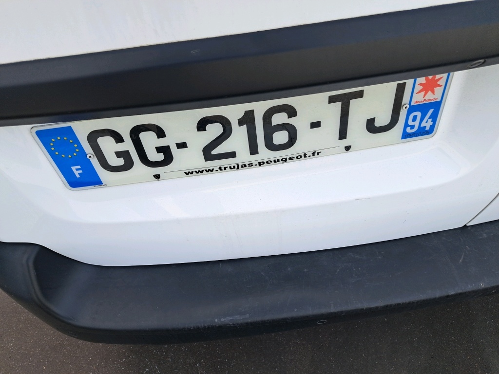 Peugeot EXPERT FGN TOLE STANDARD BLUEHDI 145 S&S EAT8 ASPHALT 2022