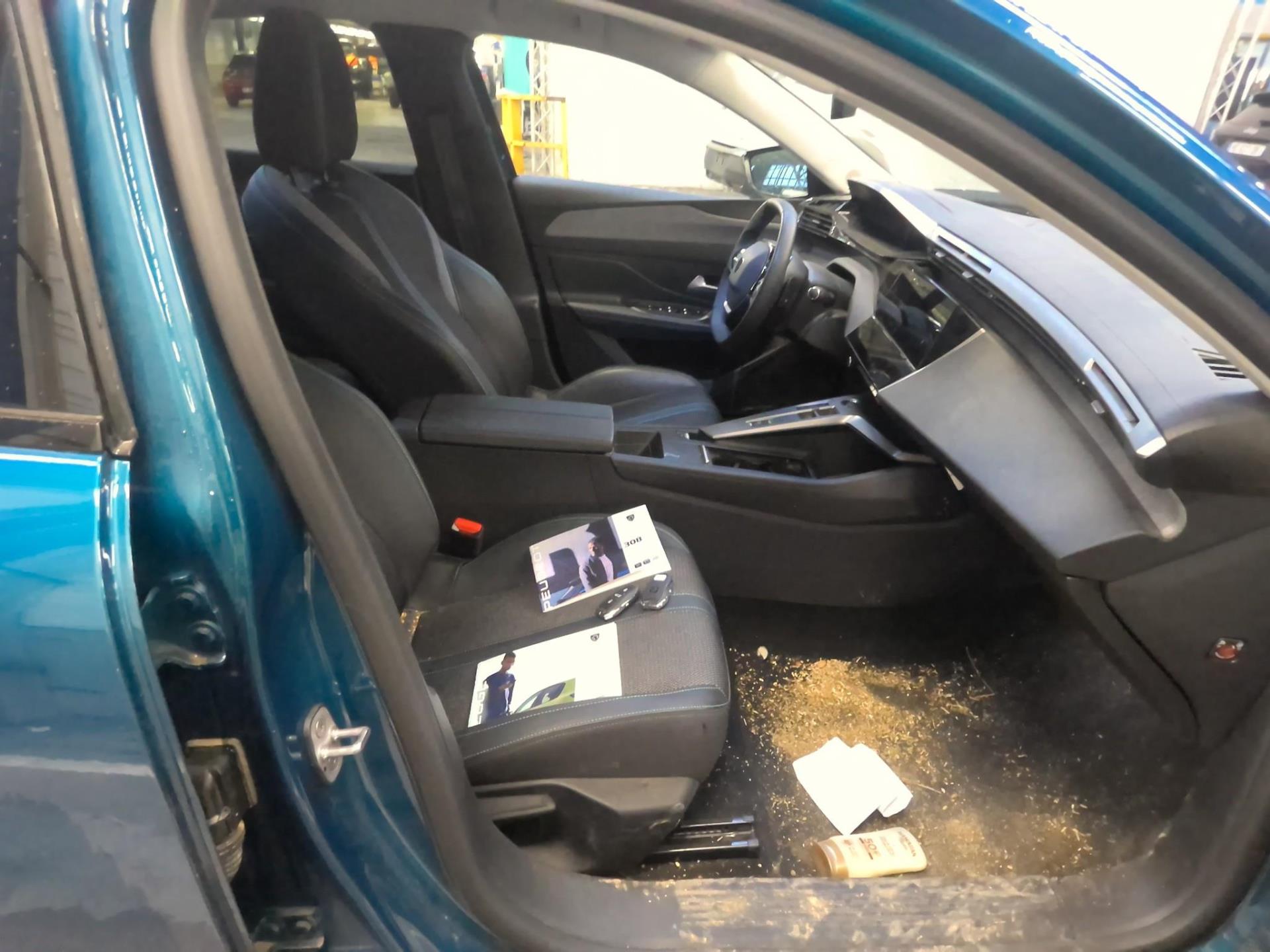 Peugeot 308 Hybrid 145 e-DCS6 Allure 2025