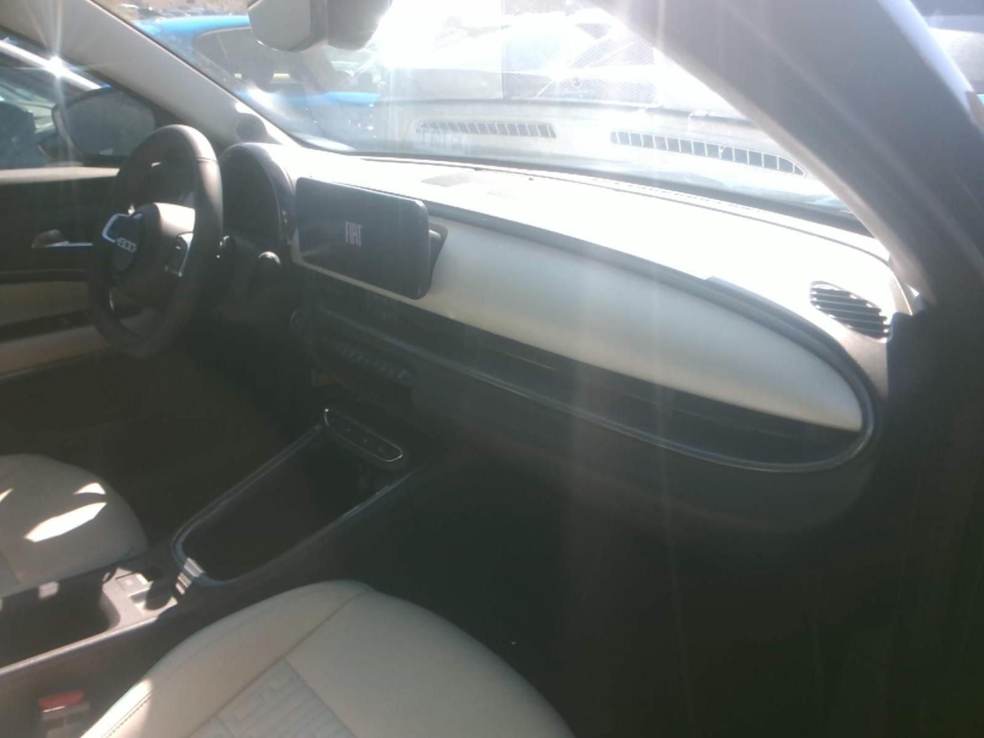 FIAT 600 1.2 Hybrid 100ch DCT6 La Prima 2025