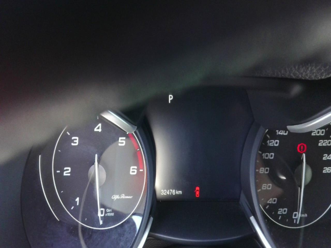 Foto Alfa Romeo Stelvio 4