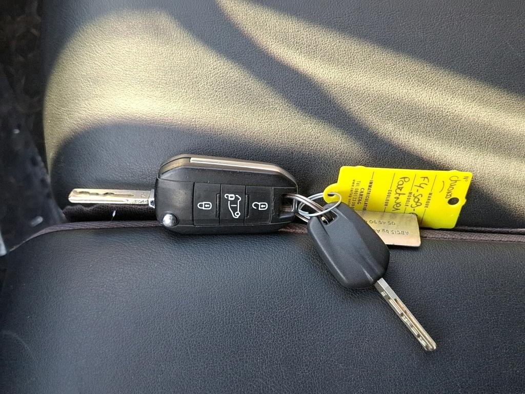 Peugeot PARTNER FOURGON STANDARD 650 KG BLUEHDI 75 BVM5 PREMIUM 2021