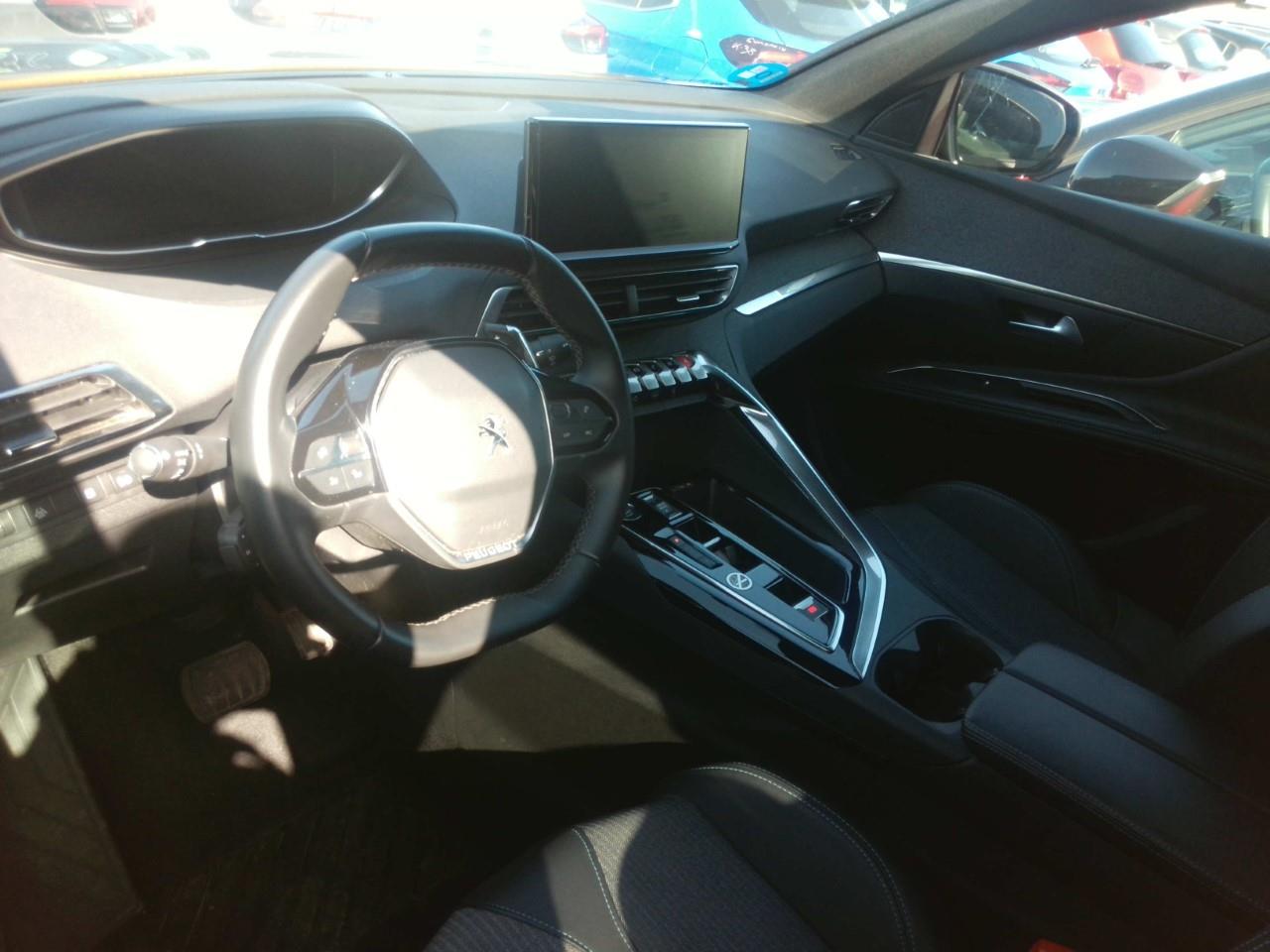 Foto Peugeot 3008 Hybrid 3