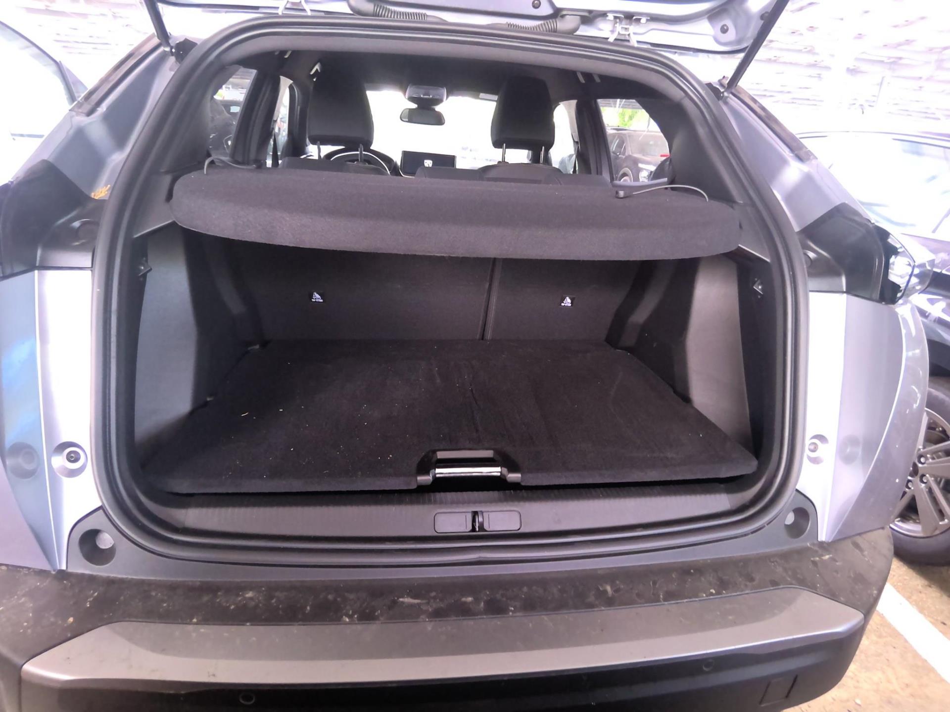 Peugeot 2008 Hybrid 145 e-DCS6 Allure 2025