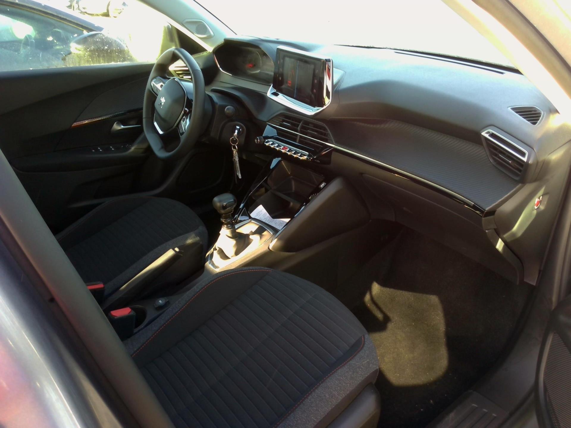 Peugeot 2008 PureTech 130 S&S BVM6 Active 2022