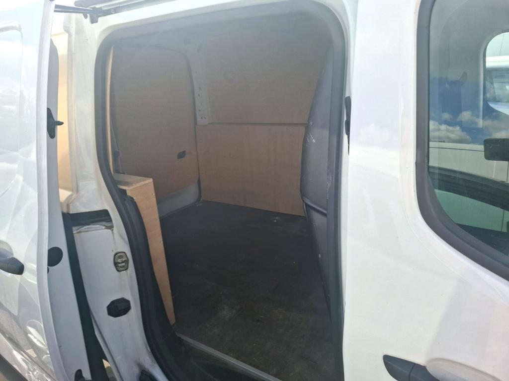 Peugeot PARTNER FOURGON STANDARD 650 KG BLUEHDI 130 S&S EAT8 ASPHALT 2021