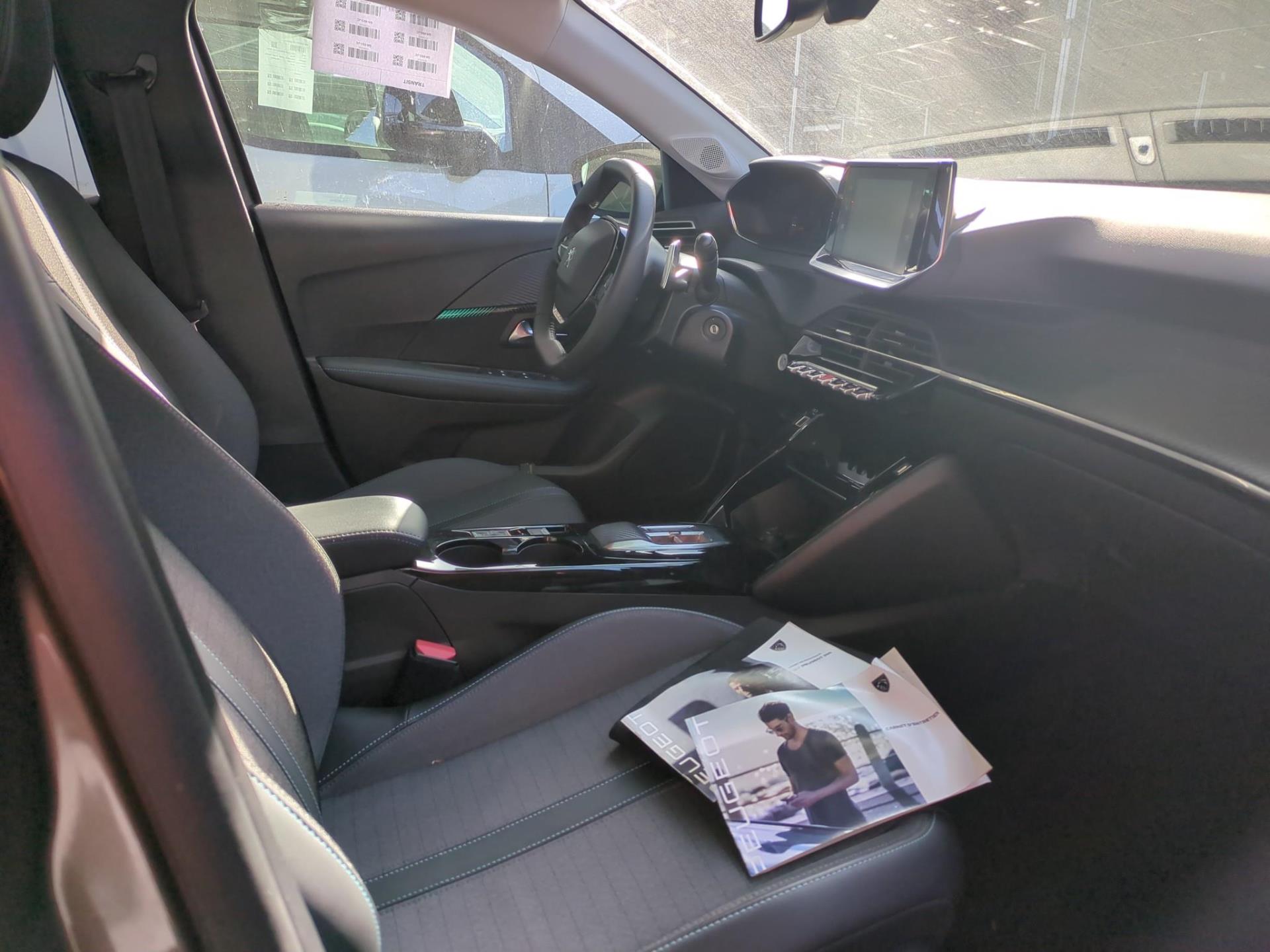 Peugeot 208 PureTech 100 S&S EAT8 Allure 2023