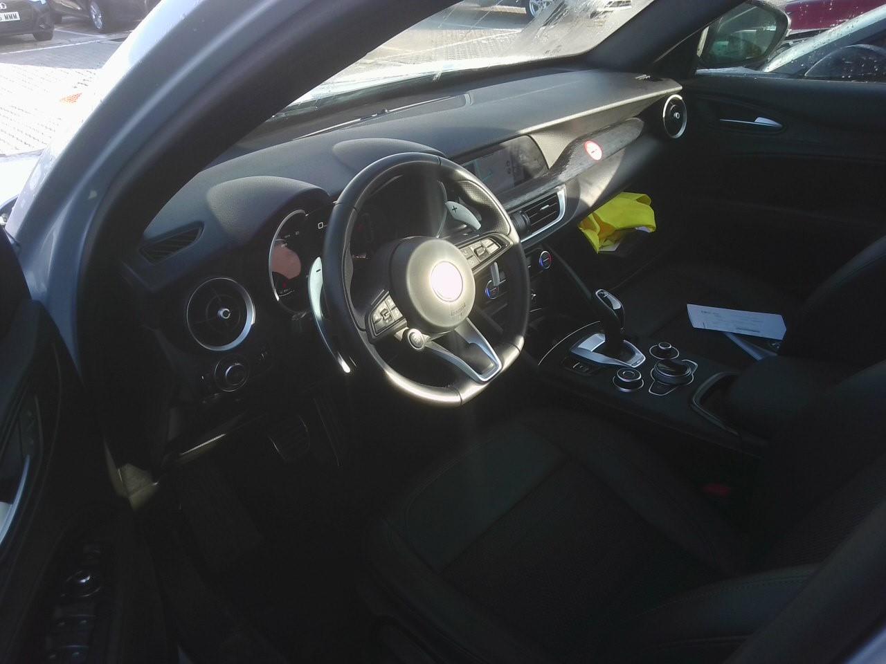 Foto Alfa Romeo Stelvio 3