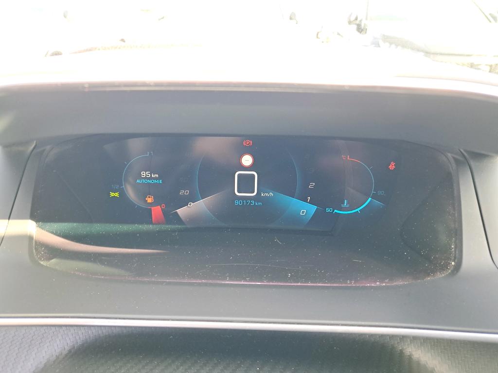 Peugeot 208 BlueHDi 100 S&S BVM6 GT 2023