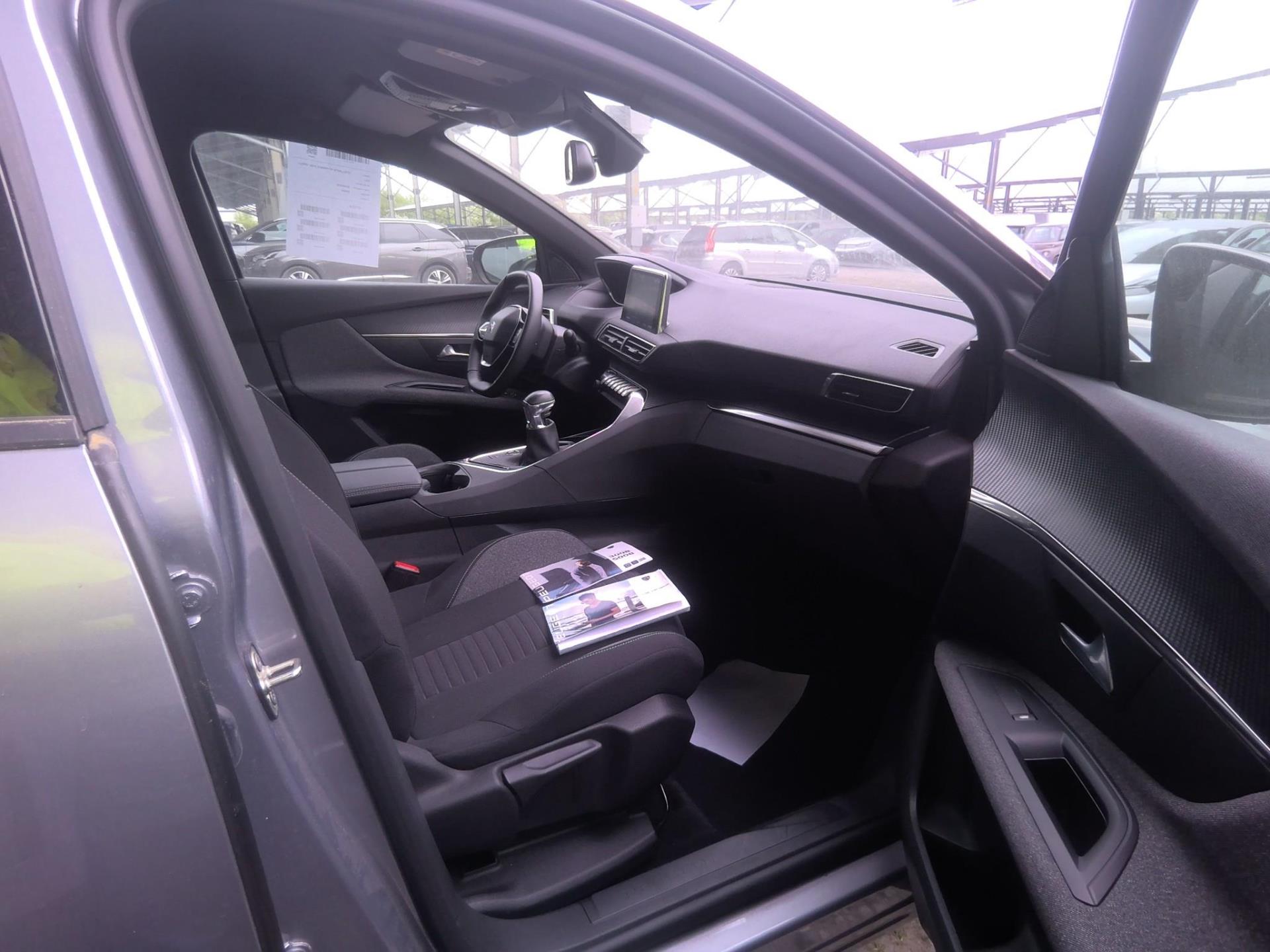 Peugeot 3008 PureTech 130ch S&S BVM6 Active Pack 2023