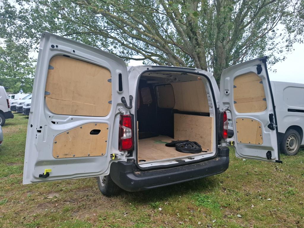 Peugeot E-PARTNER FOURGON XL 750 KG 136 CH BATTERIE 50 KWH  2023